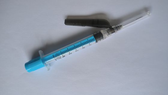 의학 주사기와 바늘 버릴 수 있는 3 밀리람베르트